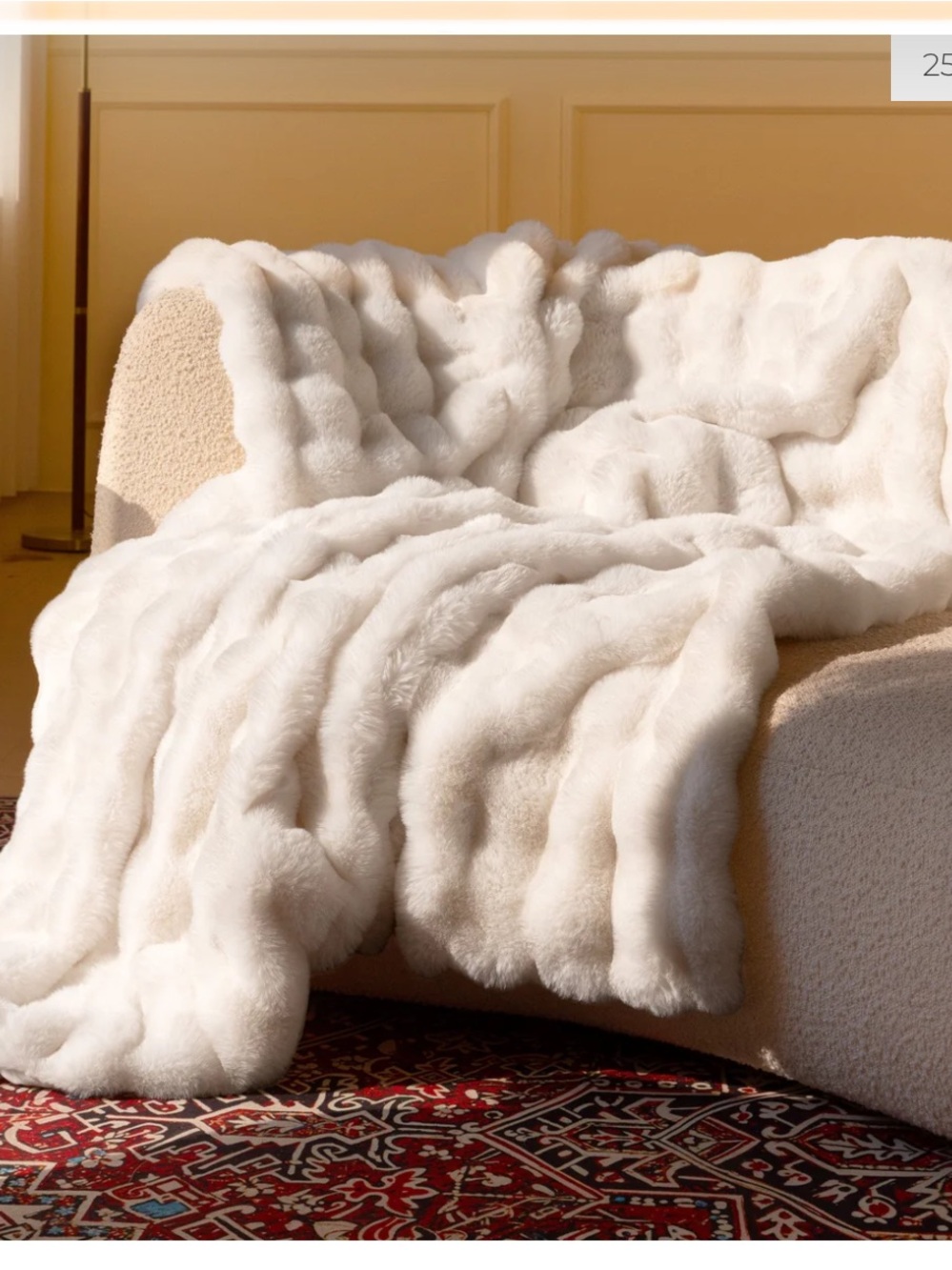 Blunique white Faux Fur Throw Blanket - Luxe Soft Layer